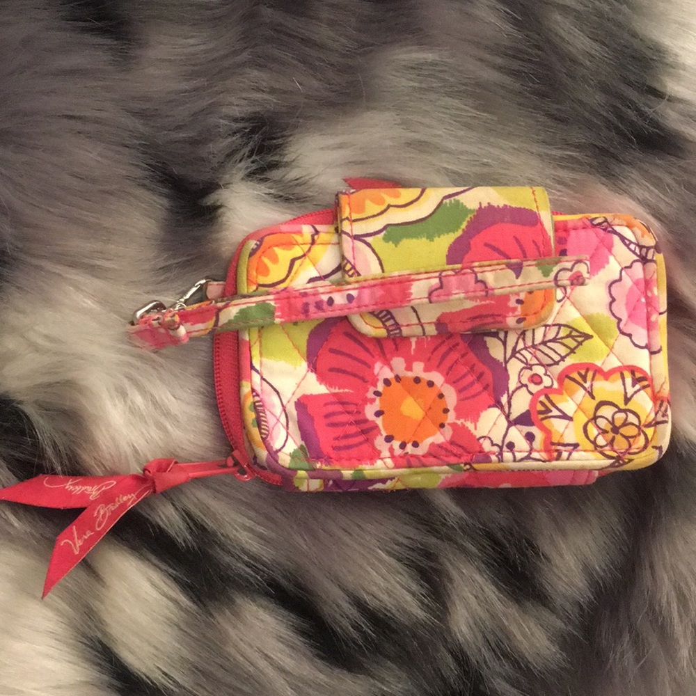 vera bradley wristlet